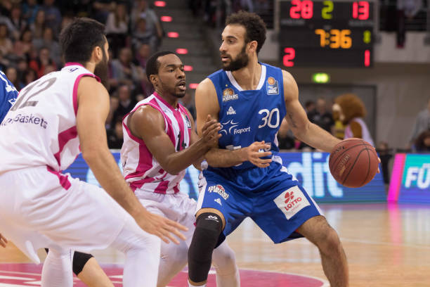 暂缓登场而 暂缓登场而