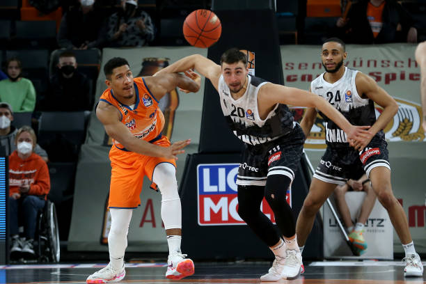 引起广泛关 引起广泛关